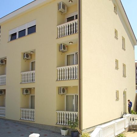 Guesthouse Villa Adria Malinska Exterior foto
