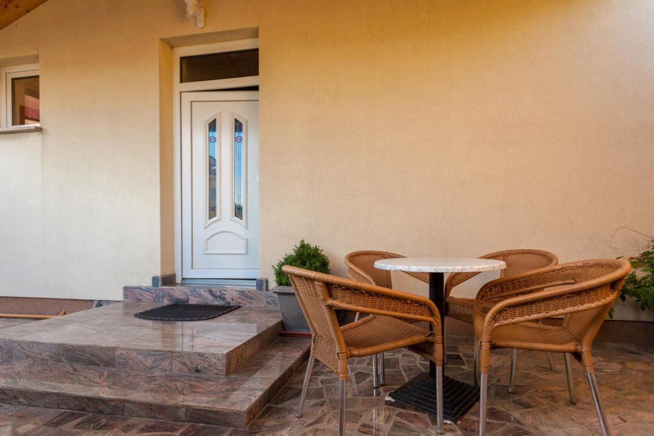 Guesthouse Villa Adria Malinska Exterior foto